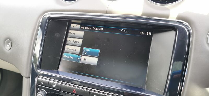 JAGUAR XJ 3.0d V6 Portfolio Auto Euro 5 ss 4dr 2012