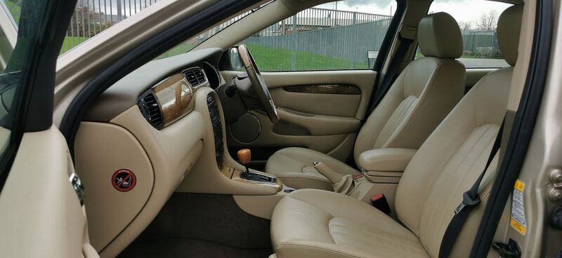 JAGUAR X-TYPE 2.5 V6 SE AWD 4dr 2004