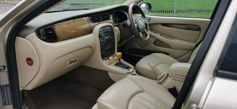 JAGUAR X-TYPE 2.5 V6 SE AWD 4dr 2004