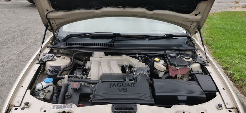 JAGUAR X-TYPE 2.5 V6 SE AWD 4dr 2004