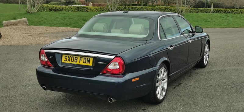 JAGUAR XJ 2.7 TD Sovereign LWB Saloon 4dr 2008