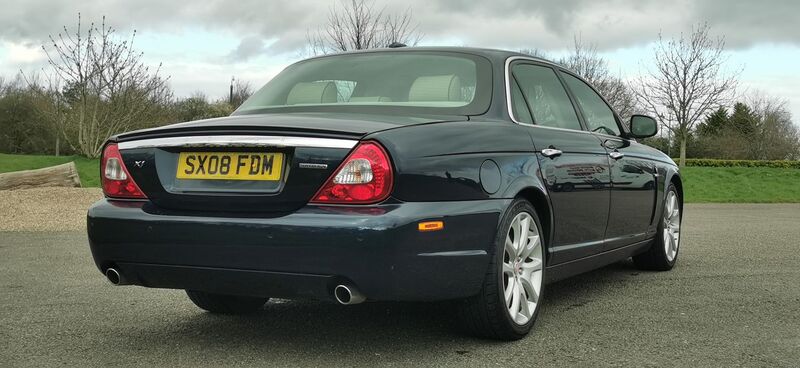 JAGUAR XJ 2.7 TD Sovereign LWB Saloon 4dr 2008