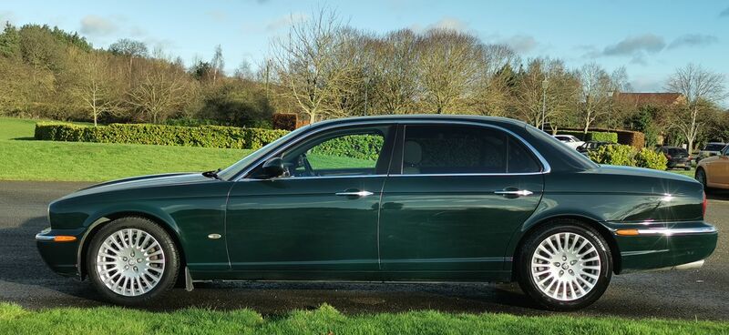 JAGUAR XJ 4.2 XJ8 Sovereign LWB Saloon 4dr 2006