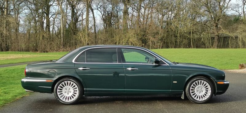JAGUAR XJ 4.2 XJ8 Sovereign LWB Saloon 4dr 2006