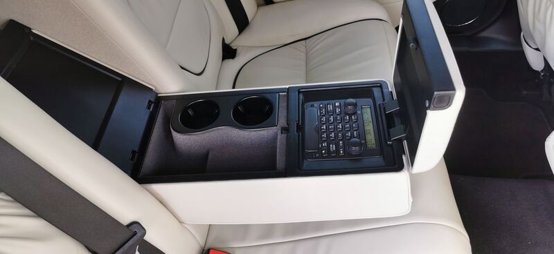 JAGUAR XJ 4.2 XJ8 Sovereign LWB Saloon 4dr 2006