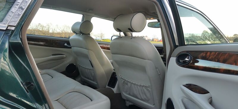 JAGUAR XJ XJ8 LWB 3.2 2002