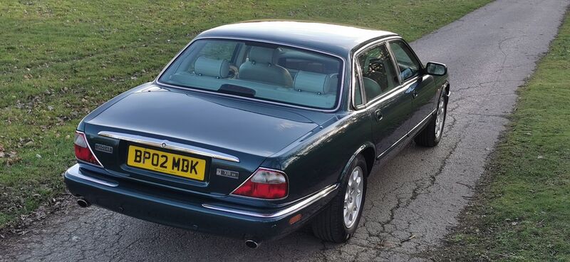 JAGUAR XJ XJ8 LWB 3.2 2002