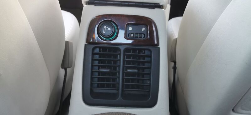 JAGUAR XJ XJ8 LWB 3.2 2002