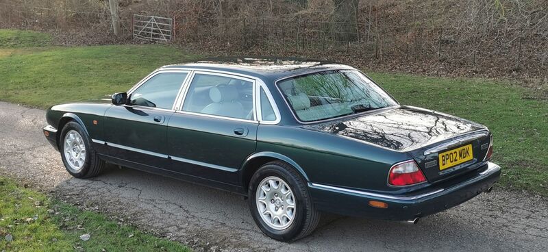 JAGUAR XJ XJ8 LWB 3.2 2002