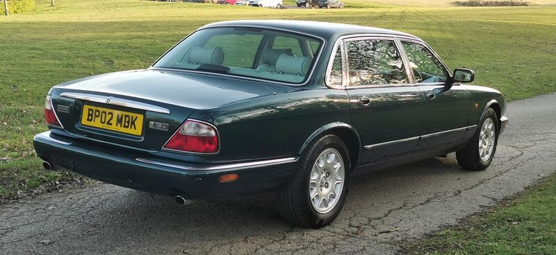 JAGUAR XJ XJ8 LWB 3.2 2002