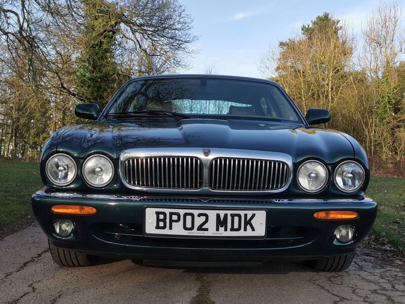 JAGUAR XJ XJ8 LWB 3.2 2002