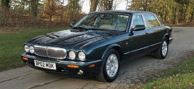 JAGUAR XJ XJ8 LWB 3.2 2002