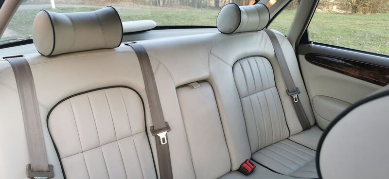 JAGUAR XJ XJ8 LWB 3.2 2002