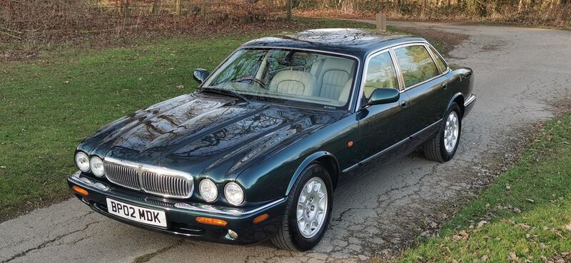 JAGUAR XJ XJ8 LWB 3.2 2002