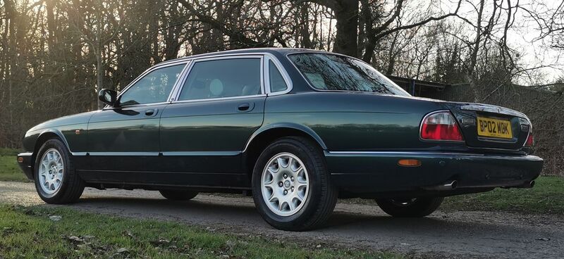 JAGUAR XJ XJ8 LWB 3.2 2002