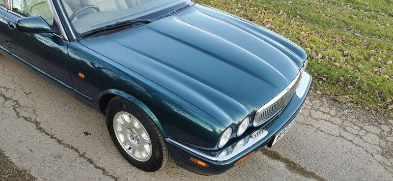 JAGUAR XJ XJ8 LWB 3.2 2002