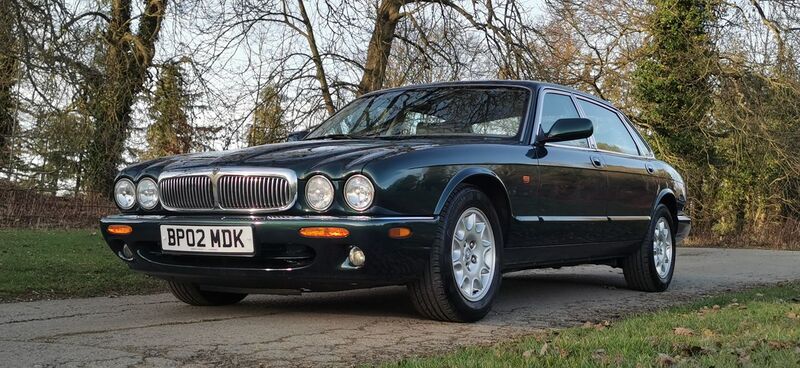 JAGUAR XJ XJ8 LWB 3.2 2002
