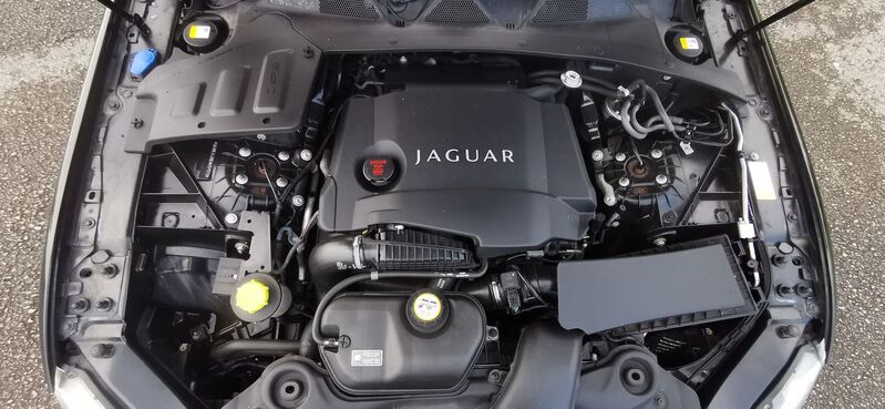 JAGUAR XJ 3.0d V6 Portfolio Auto Euro 5 4dr 2012