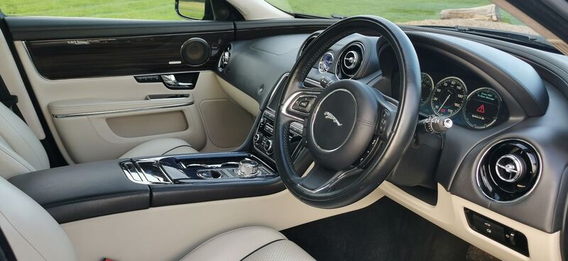JAGUAR XJ 3.0d V6 Portfolio Auto Euro 5 4dr 2012