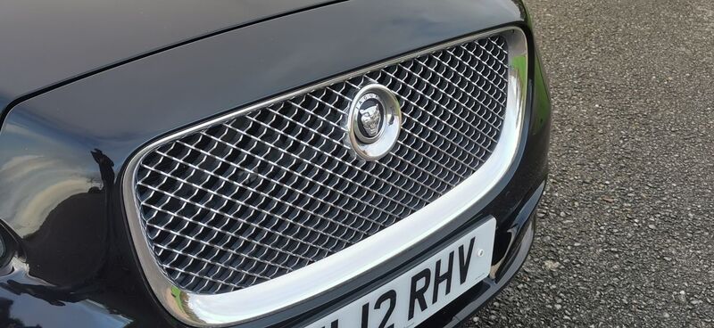 JAGUAR XJ 3.0d V6 Portfolio Auto Euro 5 4dr 2012