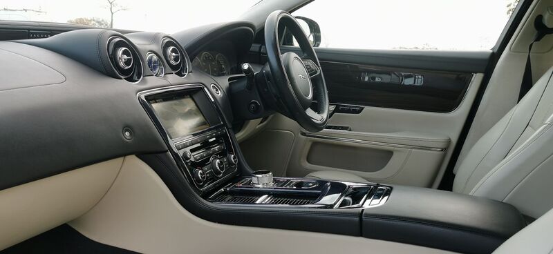 JAGUAR XJ 3.0d V6 Portfolio Auto Euro 5 4dr 2012