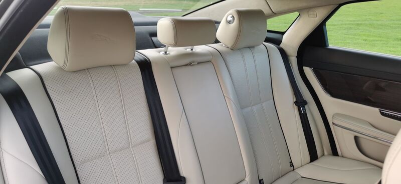 JAGUAR XJ 3.0d V6 Portfolio Auto Euro 5 4dr 2012