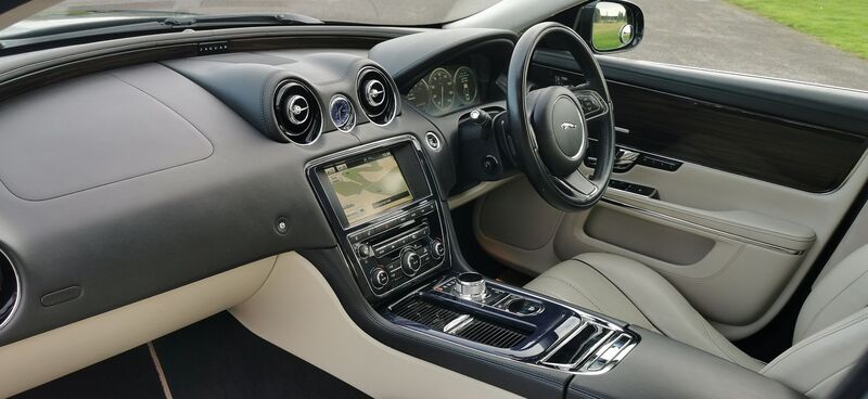 JAGUAR XJ 3.0d V6 Portfolio Auto Euro 5 4dr 2012