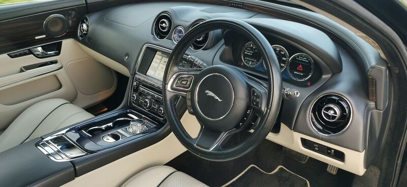 JAGUAR XJ 3.0d V6 Portfolio Auto Euro 5 4dr 2012