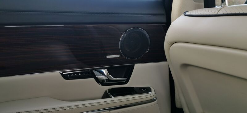 JAGUAR XJ 3.0d V6 Portfolio Auto Euro 5 4dr 2012