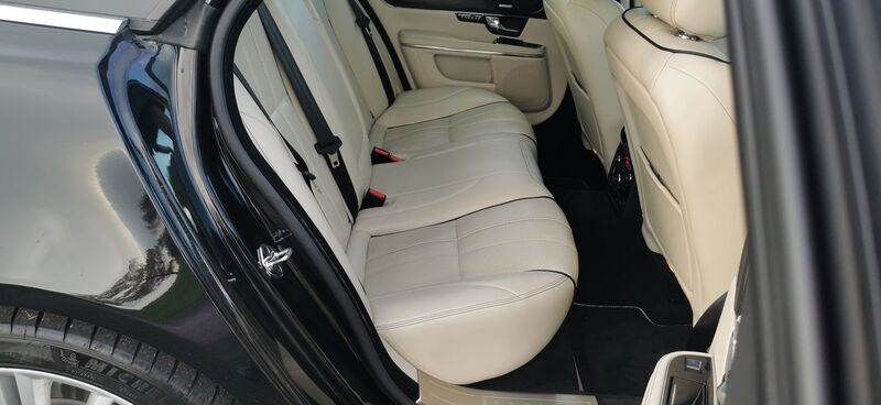 JAGUAR XJ 3.0d V6 Portfolio Auto Euro 5 4dr 2012