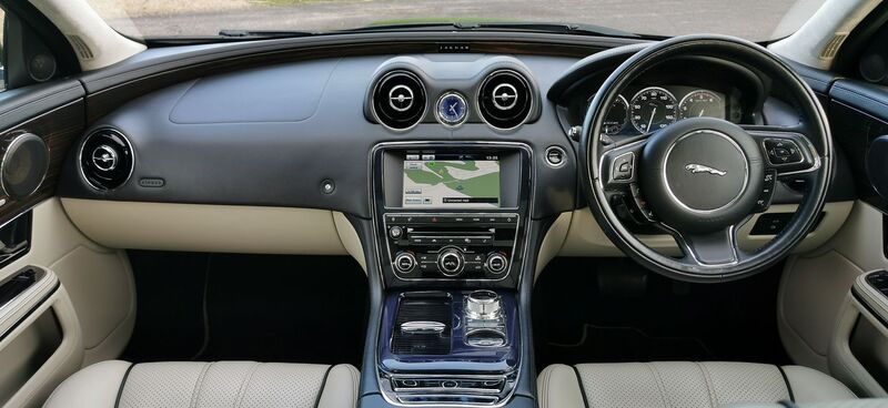 JAGUAR XJ 3.0d V6 Portfolio Auto Euro 5 4dr 2012