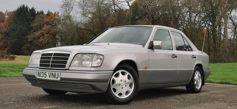 MERCEDES-BENZ E CLASS 2.2 E220 SE Limited Edition 4dr 1995