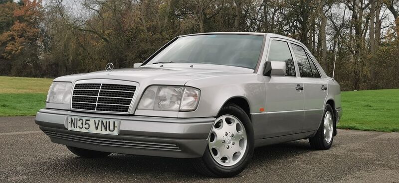 MERCEDES-BENZ E CLASS 2.2 E220 SE Limited Edition 4dr 1995