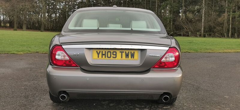 JAGUAR XJ 2.7 TDVi Sovereign 4dr 2009