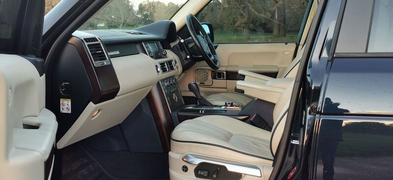 LAND ROVER RANGE ROVER 3.6 TD V8 Vogue Auto 4WD Euro 4 5dr 2010
