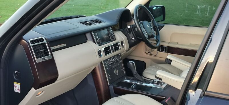 LAND ROVER RANGE ROVER 3.6 TD V8 Vogue Auto 4WD Euro 4 5dr 2010