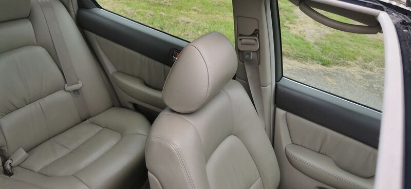LEXUS LS 400 4.0 4dr Saloon 1998