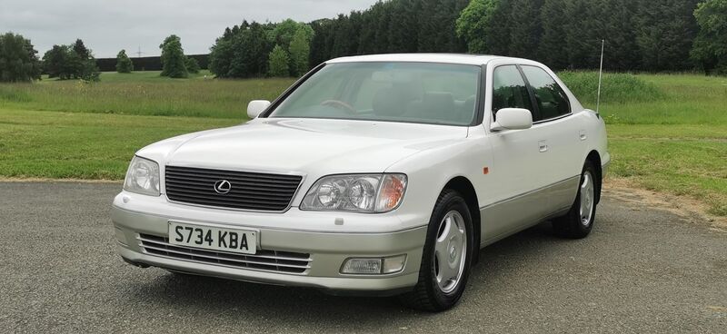 LEXUS LS 400 4.0 4dr Saloon 1998