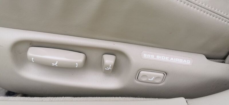 LEXUS LS 400 4.0 4dr Saloon 1998