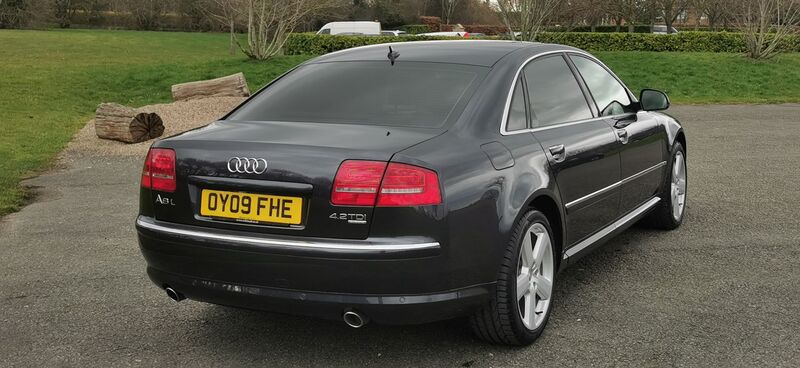 AUDI A8 4.2 TDI SE quattro 4dr LWB 2009