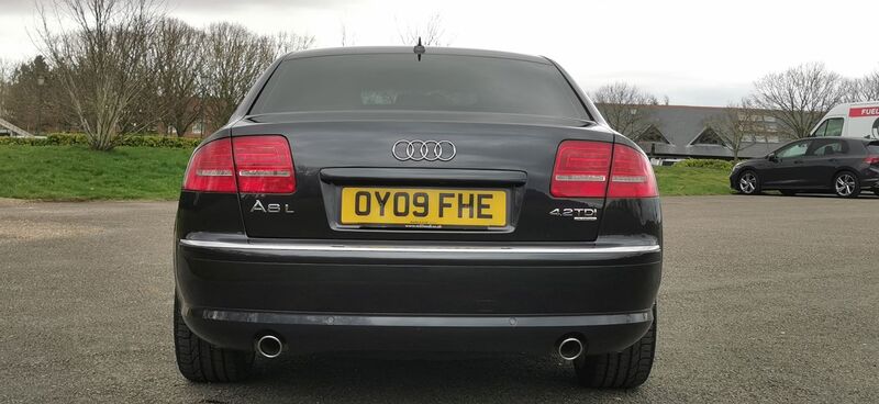 AUDI A8 4.2 TDI SE quattro 4dr LWB 2009