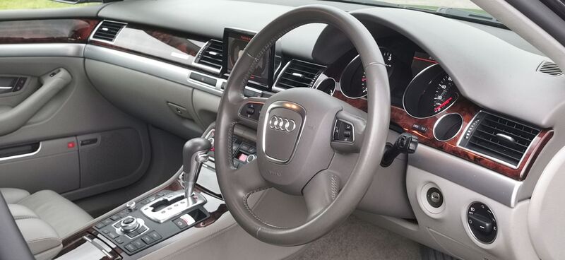 AUDI A8 4.2 TDI SE quattro 4dr LWB 2009