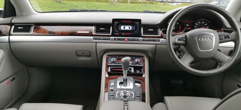 AUDI A8 4.2 TDI SE quattro 4dr LWB 2009