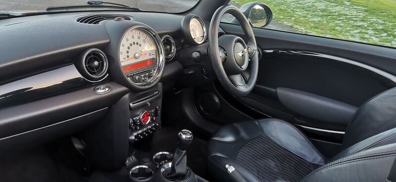 MINI CONVERTIBLE 1.6 Cooper Euro 6 ss 2dr 2014