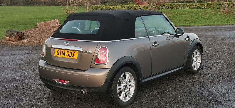 MINI CONVERTIBLE 1.6 Cooper Euro 6 ss 2dr 2014