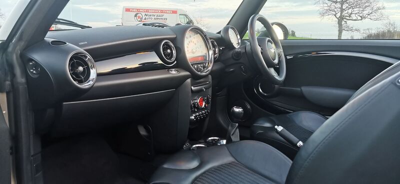 MINI CONVERTIBLE 1.6 Cooper Euro 6 ss 2dr 2014