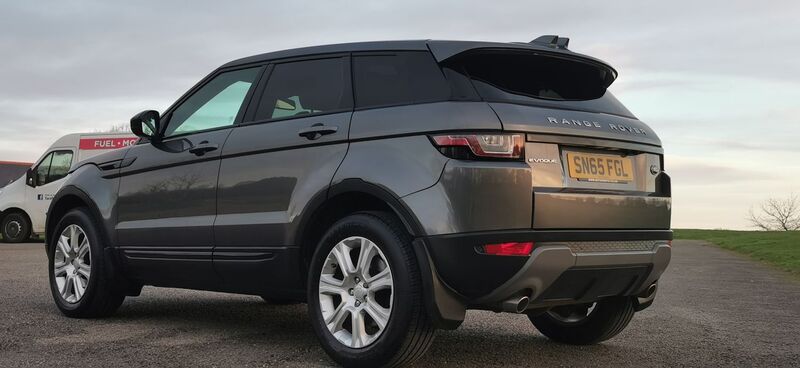 LAND ROVER RANGE ROVER EVOQUE 2.0 TD4 SE Tech Auto 4WD Euro 6 ss 5dr 2015