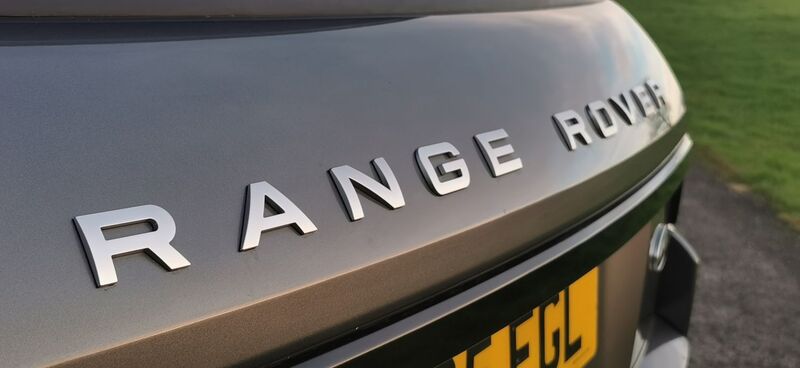 LAND ROVER RANGE ROVER EVOQUE 2.0 TD4 SE Tech Auto 4WD Euro 6 ss 5dr 2015
