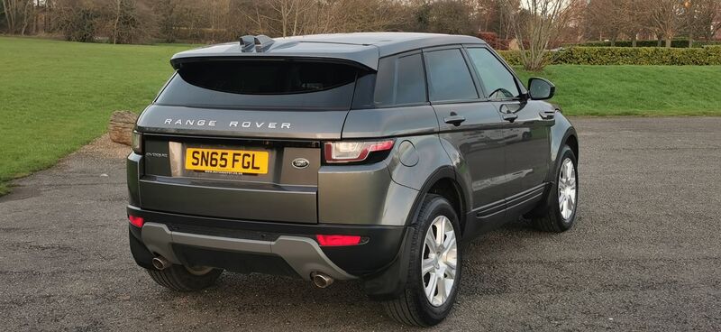 LAND ROVER RANGE ROVER EVOQUE 2.0 TD4 SE Tech Auto 4WD Euro 6 ss 5dr 2015