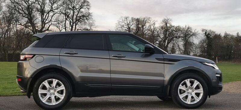 LAND ROVER RANGE ROVER EVOQUE 2.0 TD4 SE Tech Auto 4WD Euro 6 ss 5dr 2015